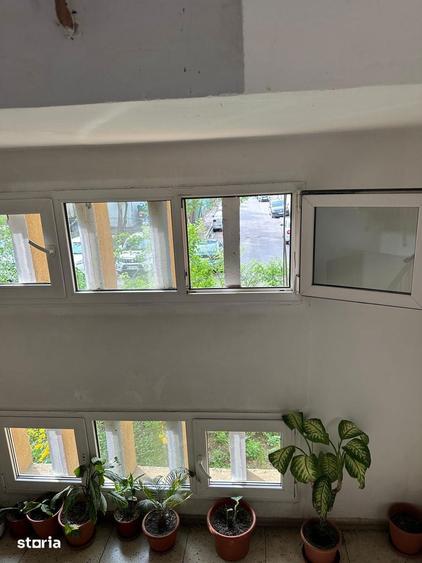 Apartament cu 3 camere semidecomandat în Militari