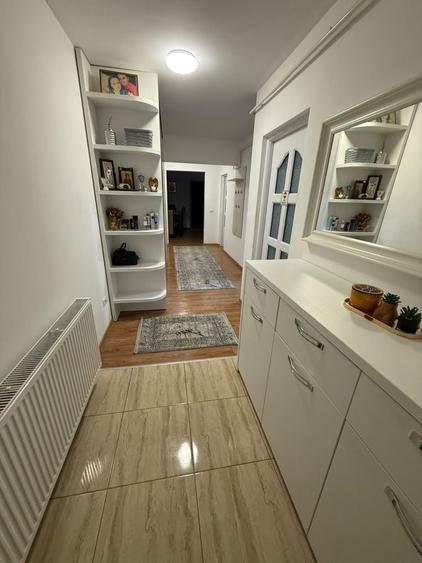 Apartament cu 2 camere decomandat în Exterior Vest