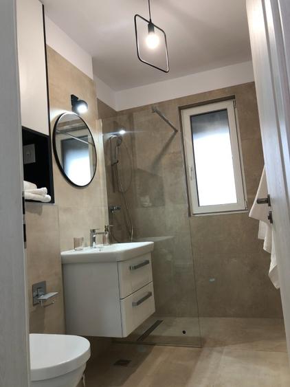Apartament cu 2 camere decomandat în Lipovei