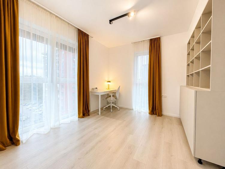 Apartament cu 3 camere decomandat, mobilat în Lipovei