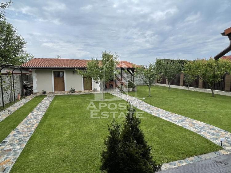 Casă cu 5 camere cu Teren 612 Mp în Urseni