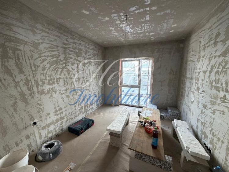 Apartament cu 2 camere semidecomandat în Florești