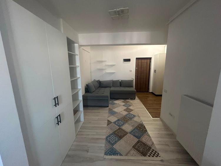 Apartament cu 2 camere semidecomandat în Berceni
