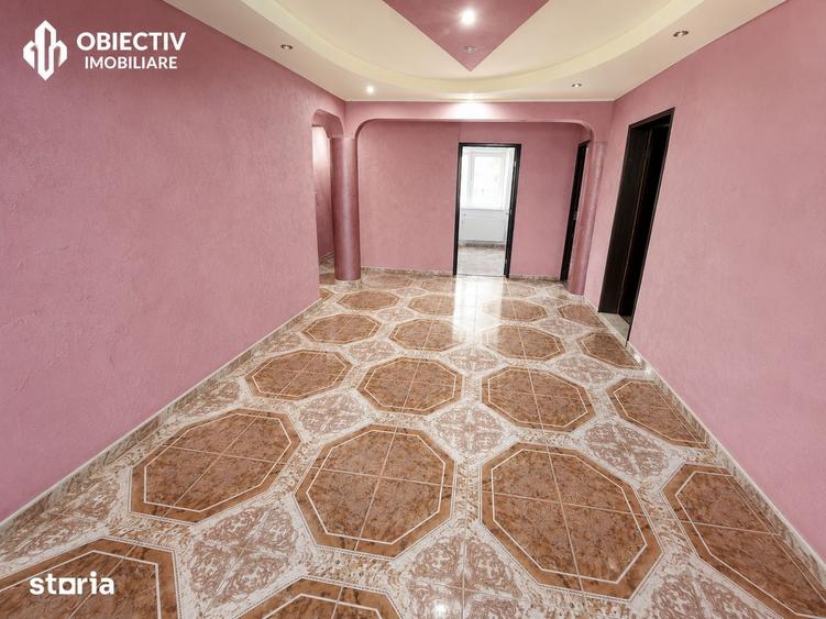 Apartament cu 4 camere decomandat în Central