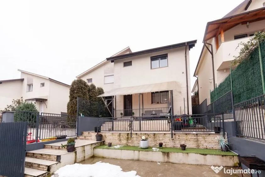 Casă cu 5 camere cu Teren 202 Mp în Trivale