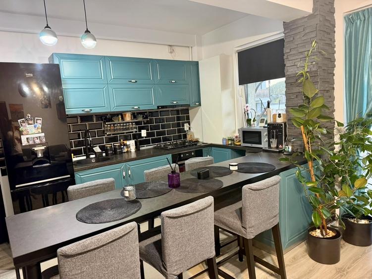 Apartament cu 3 camere semidecomandat, mobilat în Mănăștur