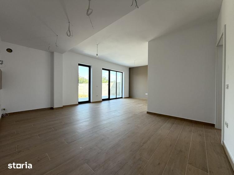 Casă cu 4 camere cu Teren 350 Mp în Sânandrei