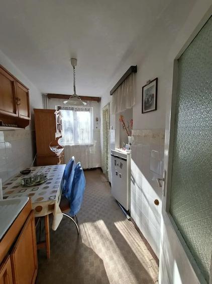 Apartament cu 2 camere semidecomandat în Moldova Nouă