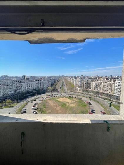 Apartament cu 2 camere semidecomandat în P-ța Alba Iulia