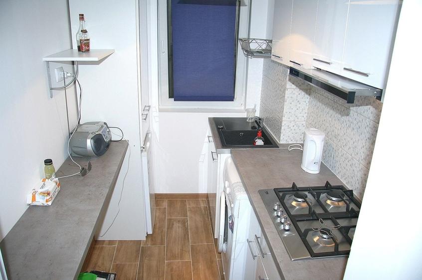 Apartament cu 2 camere semidecomandat, mobilat în Centrul Civic