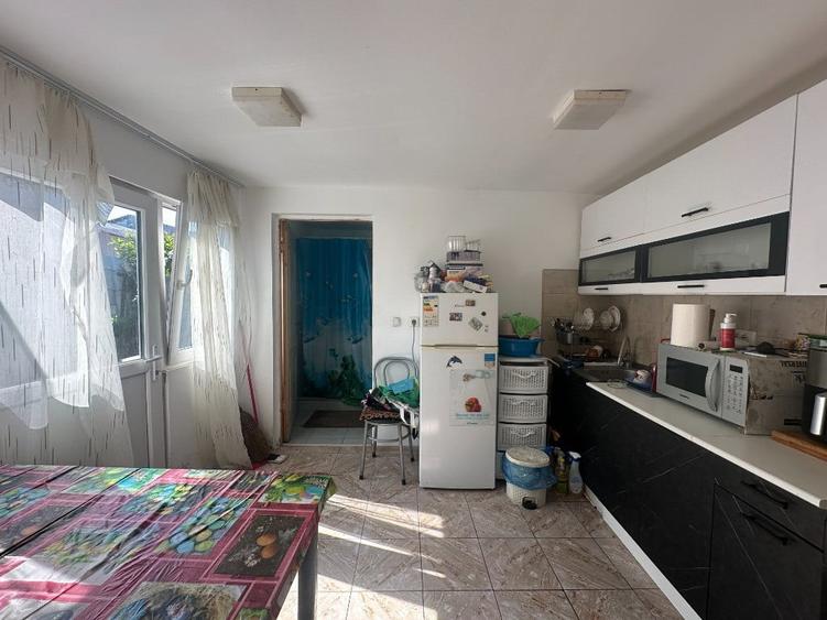 Casă cu 3 camere cu Teren 128 Mp în Malu Roșu