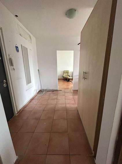 Apartament cu 2 camere decomandat în Basarabia