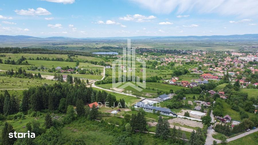 Teren de 784 mp, în Central