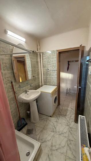 Apartament cu 2 camere decomandat în Cartierul Traian