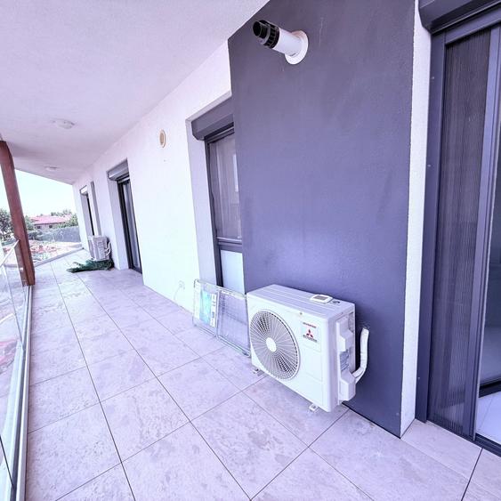 Apartament cu 3 camere semidecomandat, mobilat în Voluntari