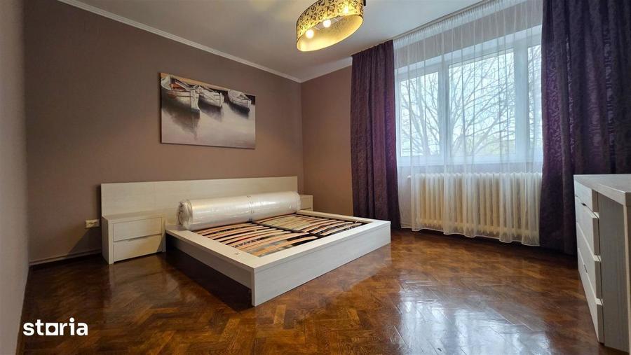 Apartament cu 3 camere decomandat, mobilat în Plopilor