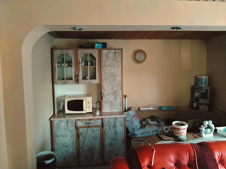 Casă cu Teren 1000 Mp în Mihăești