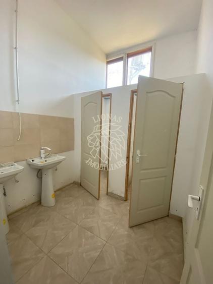 Spațiu industrial, de 1,200 mp, în Exterior Sud