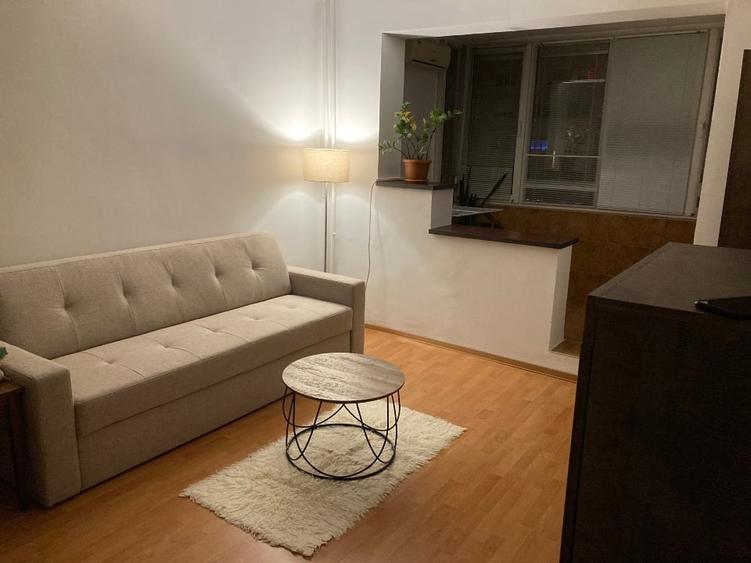 Apartament cu 2 camere semidecomandat, mobilat în Circumvalațiunii