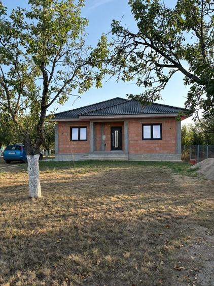 Casă cu 4 camere în Viile Satu Mare