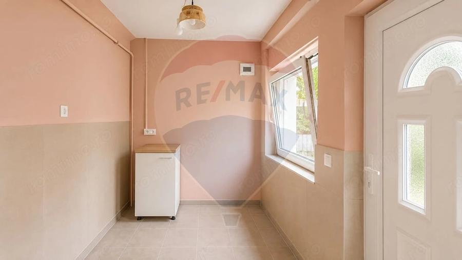 Casă cu 2 camere cu Teren 76 Mp în Central