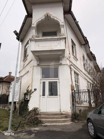 Casă cu 4 camere în Central