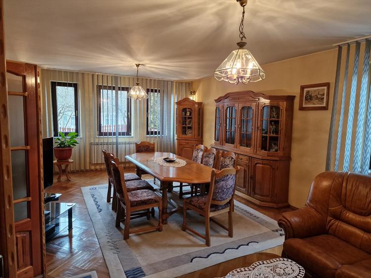 Casă individuală cu 5 camere cu Canalizare în Burdujeni