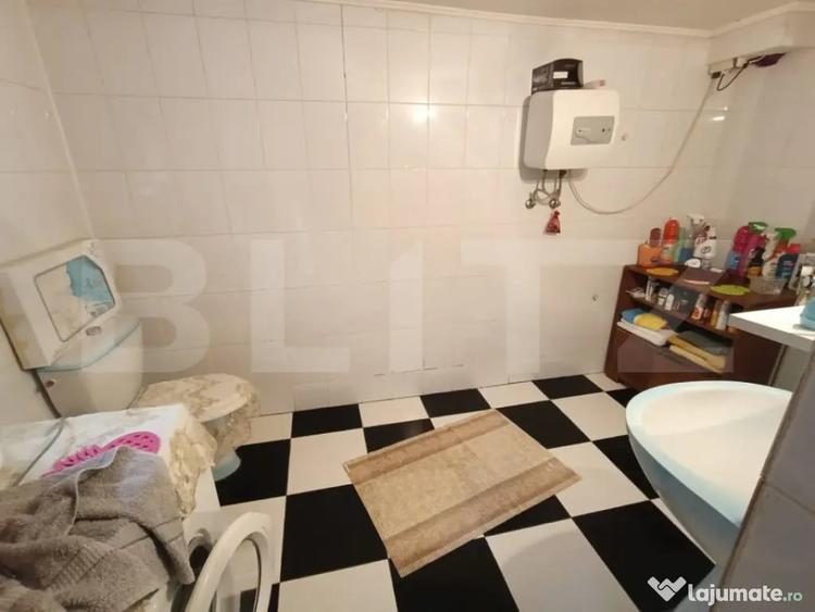 Casă cu 5 camere cu Teren 2482 Mp în Central