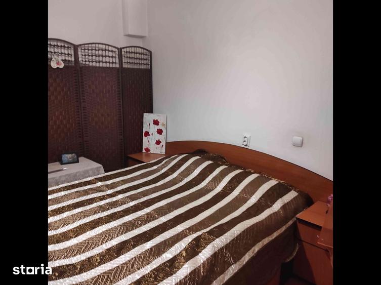 Casă cu 3 camere cu Teren 180 Mp în Calea București