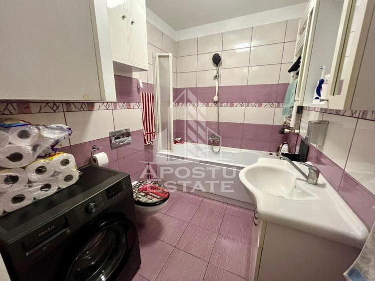 Apartament cu 2 camere decomandat, mobilat în Traian