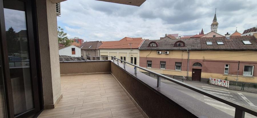 Apartament cu 2 camere decomandat în Ultracentral