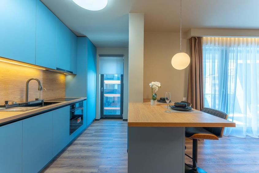 Apartament cu 2 camere semidecomandat, mobilat în Între Lacuri