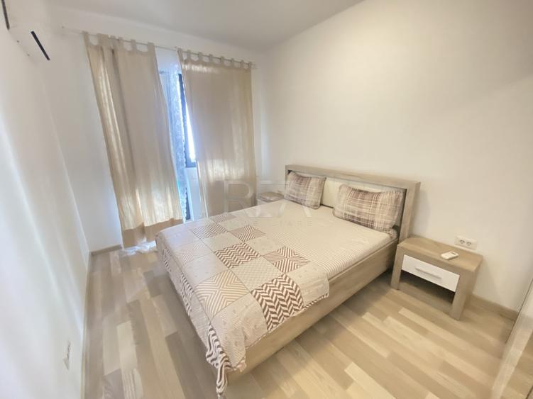 Apartament cu 3 camere decomandat, mobilat în Parcul Carol