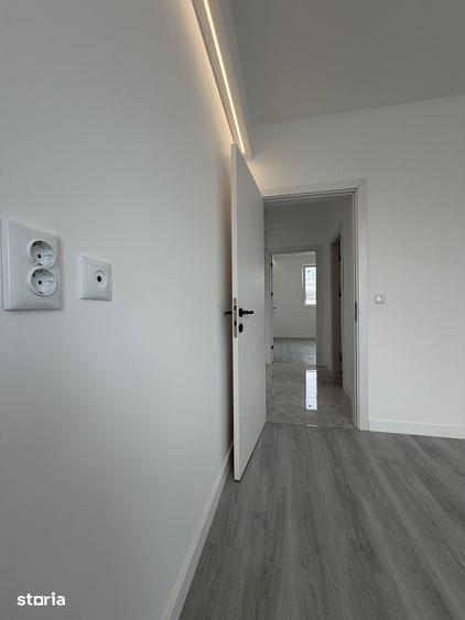 Casă cu 4 camere cu Teren 252 Mp în Domnești