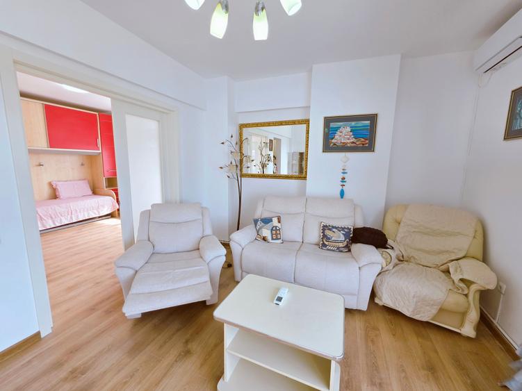 Apartament cu 3 camere semidecomandat în Cișmigiu