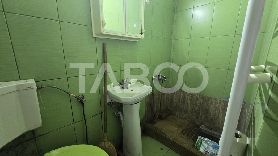 De vanzare -  Garsoniera 26 mpu de renovat in Terezian Sibiu - 3