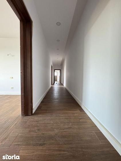 Apartament cu 4 camere decomandat în Herăstrău