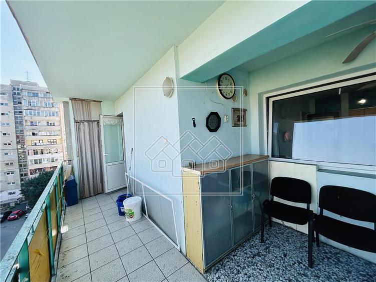Apartament cu 2 camere decomandat în Mihai Viteazul