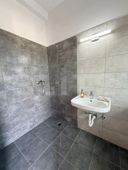 Casă individuală cu 4 camere cu Teren 284 Mp în Plopi