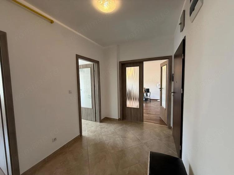 Apartament cu 2 camere decomandat în Pietroasa