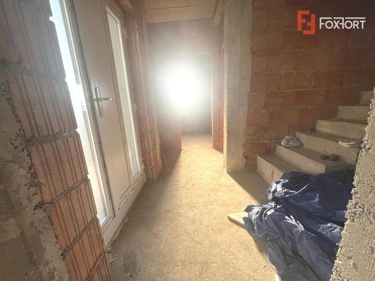 Casă cu 4 camere cu Teren 273 Mp în Urseni