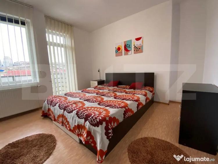 Apartament cu 3 camere semidecomandat în Câmpului