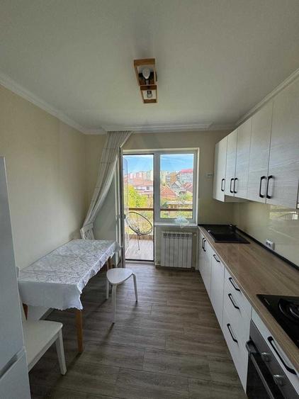 Apartament cu 2 camere decomandat în Trei Stejari