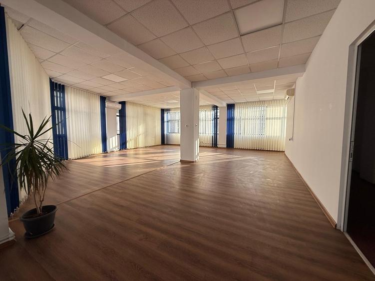 Birou, de 113 mp, în Centru Civic