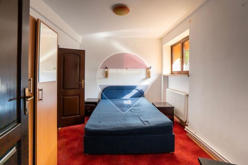Hotel/Pensiune, de 1,300 mp, în Valea Râșnoavei