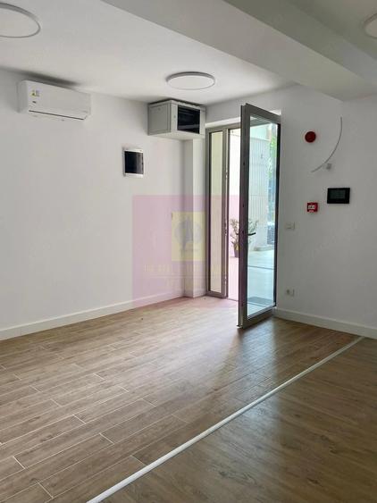 Apartament cu 3 camere decomandat în Armeneasca