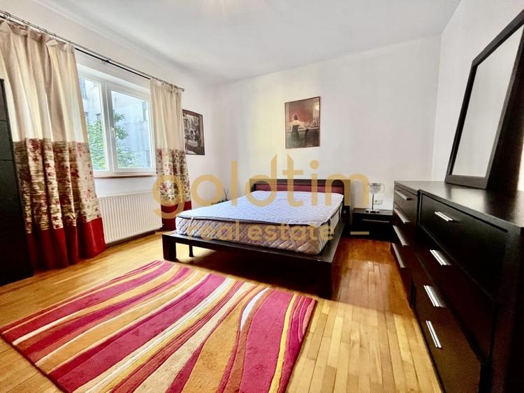 Casă individuală cu 6 camere cu Canalizare în Herăstrău