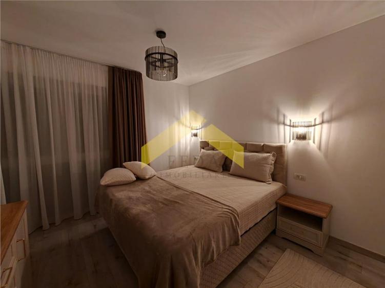 Apartament cu 3 camere semidecomandat în Central