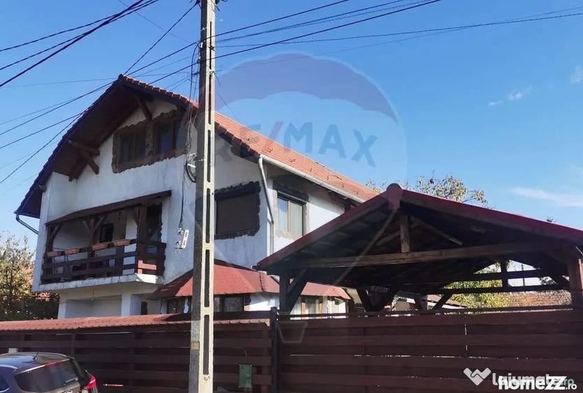 Casă cu 7 camere cu Teren 342 Mp în Calea Clujului