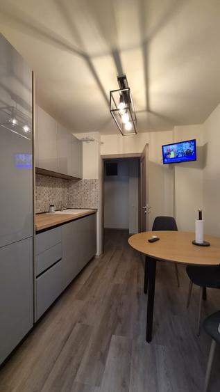 Apartament cu 2 camere decomandat în Tomis III